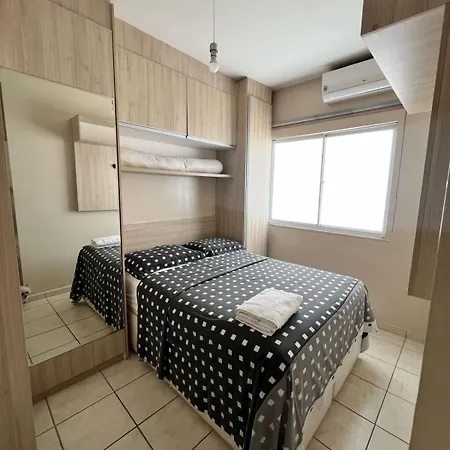 Apartamento Familiar, Area De Lazer Em Condominio